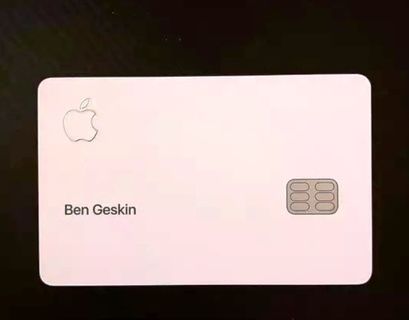  Apple выпустила собственные банковские карты