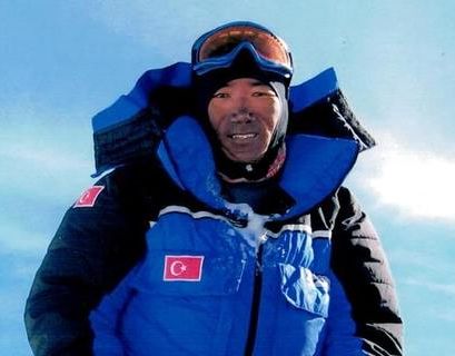 Непалец, покоривший Эверест 24 раза, установил рекорд