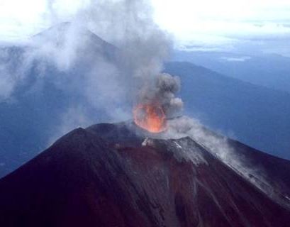 Жителей Новой Британии эвакуировали из-за извержения вулкана