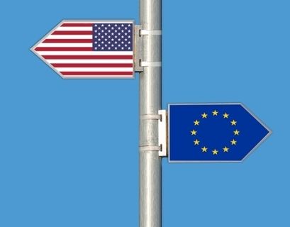  Россияне стали хуже относиться к ЕС и США