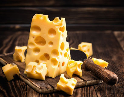 Врачи назвали вид сыра, опасный для здоровья