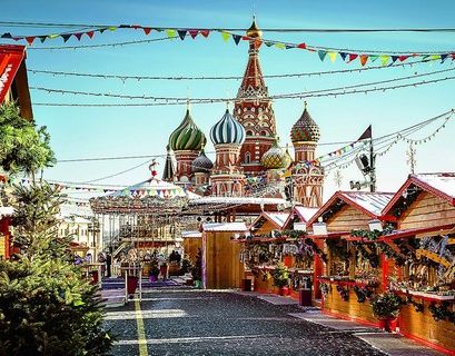 Новогодняя ГУМ-ярмарка oткрылась на Красной площади