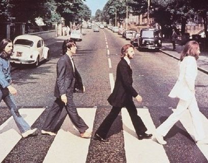 Карантин в Лондоне дал обновить легендарную "зебру" на Abbey Road