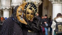 Традиционный карнавал в Венеции проходит в этом году онлайн