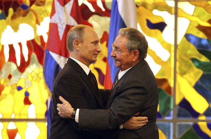 Global Risk Insight: "Кубинское руководство делает ставку на Кремль"