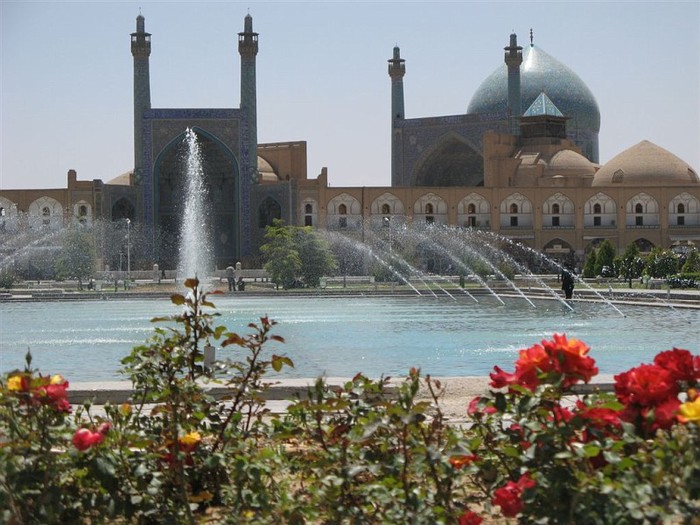 После десятилетнего перерыва Иран посетили делегации Италии и Венгрии