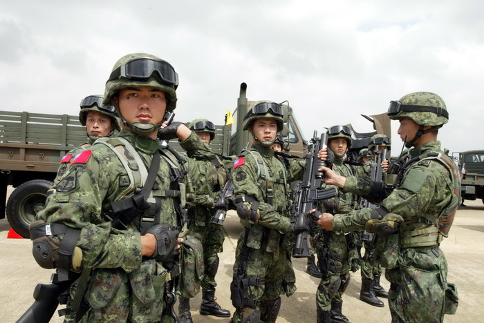 Китай разрешил себе отправлять армию за границу на борьбу с терроризмом
