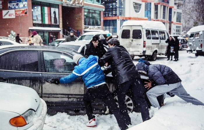 Кавказ завалило снегом