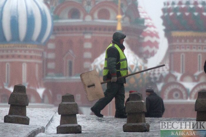 Снегопад в Москве отменил 80 авиарейсов