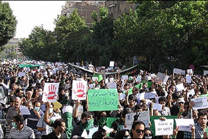 Тегеран выразил протест послу Швейцарии из-за исламского эмбарго США