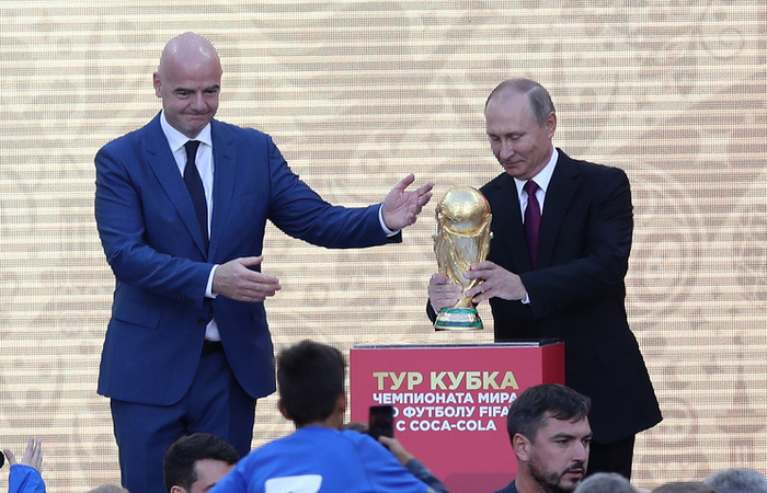 Путин открыл в "Лужниках" тур Кубка чемпионата мира по футболу-2018