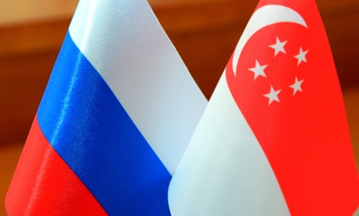 РФ обсуждает с Сингапуром торговлю СПГ