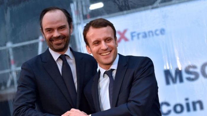 Президент и премьер-министр Франции теряют популярность?