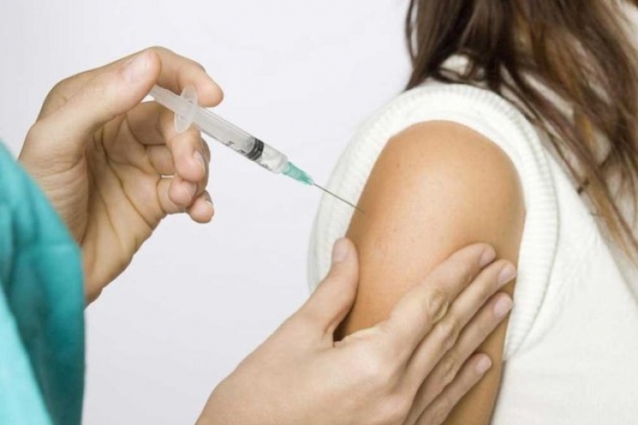 Государство оплатит прививки от гриппа почти половине россиян 