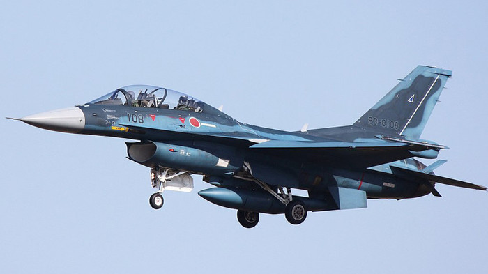 Японские истребители поднялись в воздух из-за российских самолетов