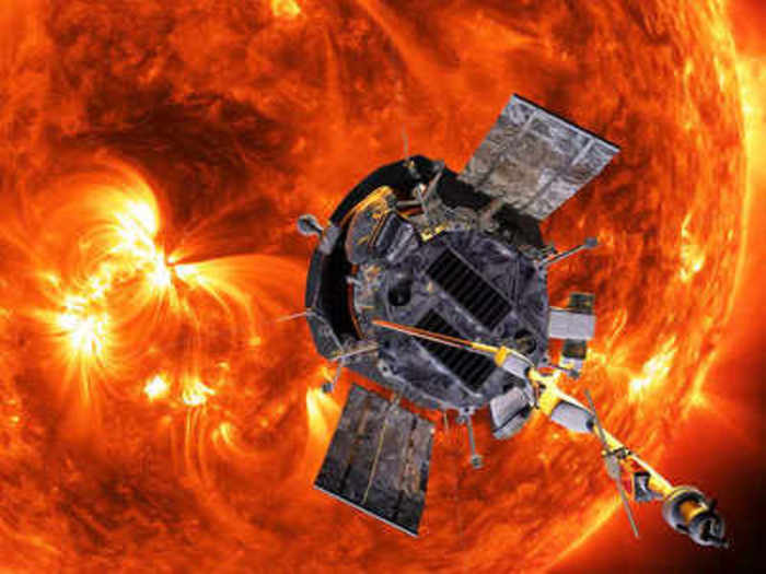 Аппарат NASA рекордно близко подлетел к Солнцу