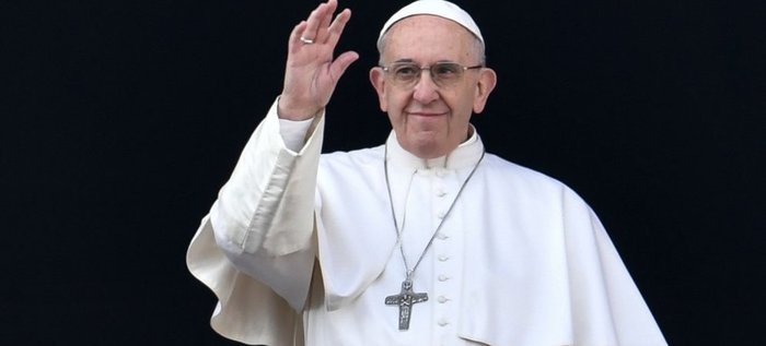 В ежегодном послании миру папа Франциск призвал уважать беженцев