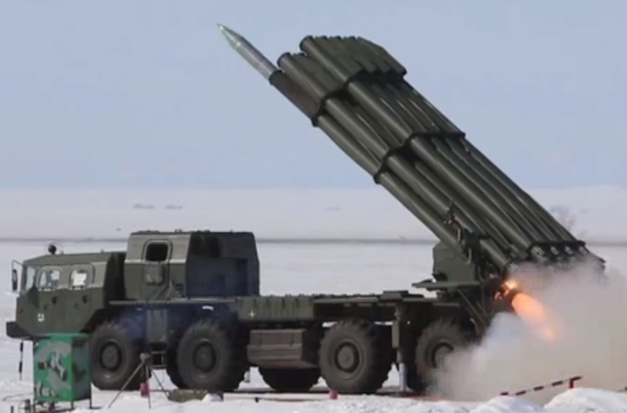 Российские военные впервые совершили пуски из РСЗО "Торнадо-С"