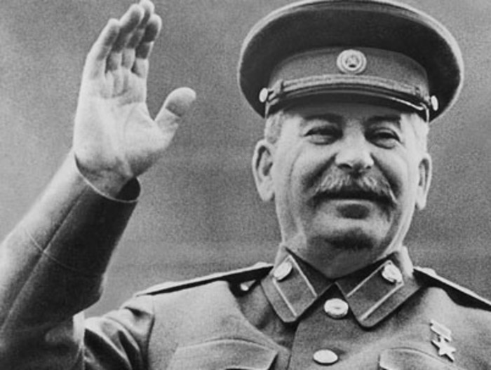 РПЦ призвала не приписывать победу в Великой Отечественной Сталину 