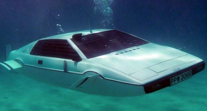 Джеймс Бонд вдохновил Илона Маска на создание подводного автомобиля