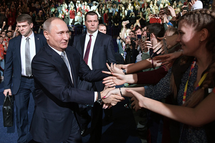 Опрос показал, сколько россиян одобряет деятельность Путина