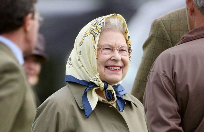 Королева Великобритании купила несколько элитных квартир в Москве