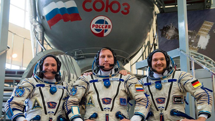 Названы зарплаты российских космонавтов