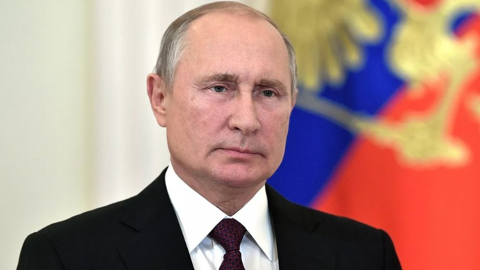 Путин послушал песню о "раненом казаке"