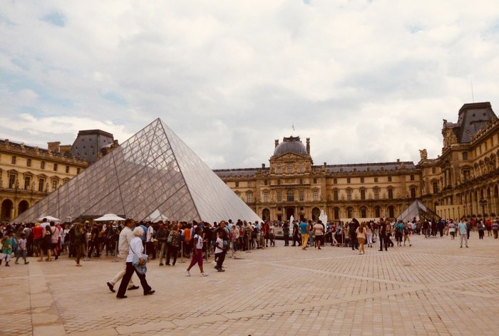 Сайт Лувра снова не выдержал наплыва посетителей, желающих попасть на выставку да Винчи