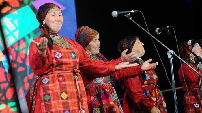 Лавров признался "Бурановским бабушкам" в любви