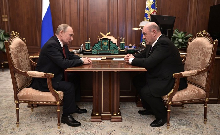 Путин выдвинул кандидатуру главы ФНС на пост премьера