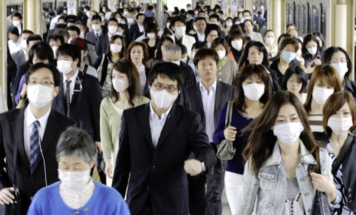 В Китае настоящий ажиотаж по покупке медицинских масок – СМИ