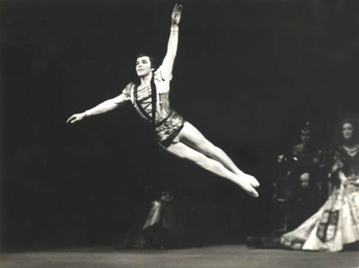 Ушел из жизни артист балета Николай Фадеечев