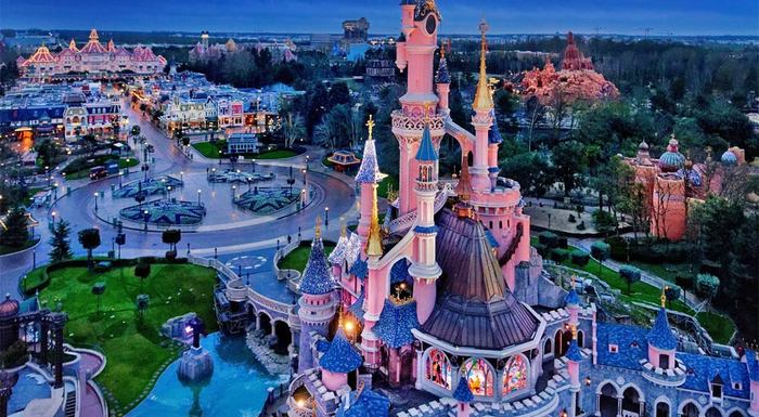 В Париже заработал парк развлечений Disneyland