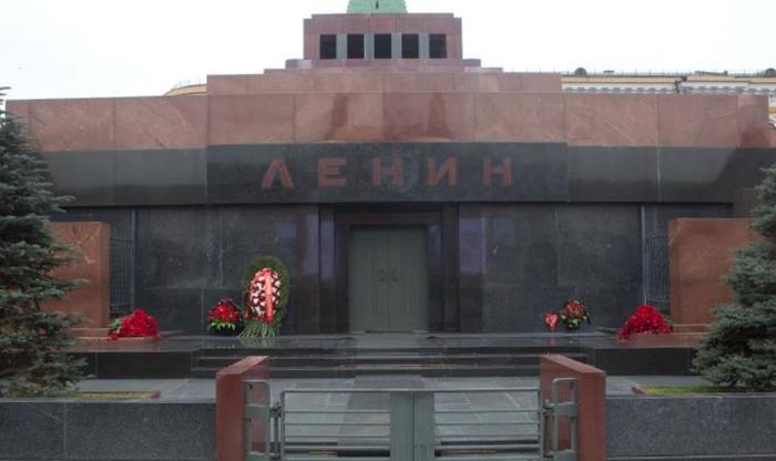 РПЦ заявила о неизбежности захоронения Ленина 