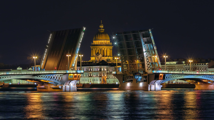 На выставке в Петербурге покажут первый мост через Неву