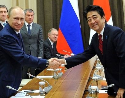 Абэ надеется замедлить сближение Китая и России