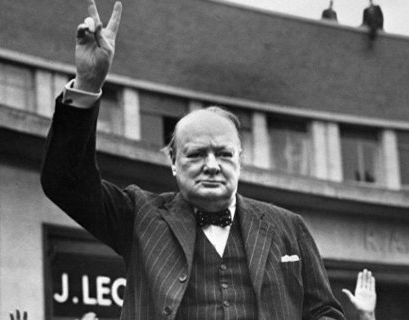 Трамп вернул в Овальный кабинет Уинстона Черчилля