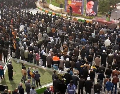 Траурная церемония в память о погибших пожарных проходит в Иране 