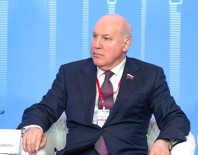 Комитет Совета Федерации по экономической политике возглавил Дмитрий Мезенцев