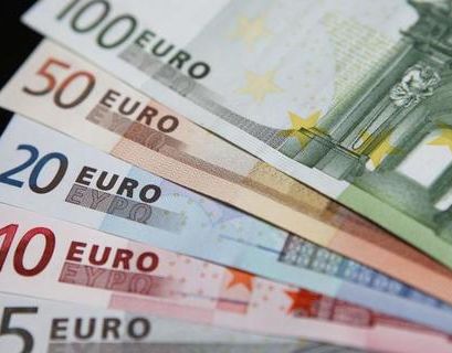 Польша, Венгрия и Чехия не намерены переходить на евро