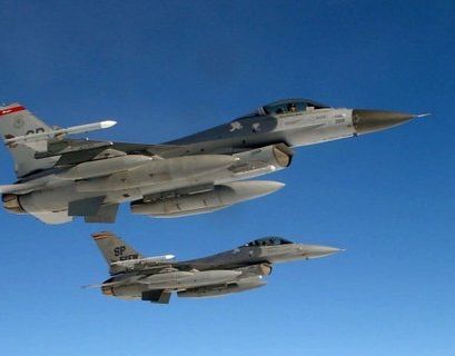 Самолеты НАТО сопроводили "российский самолет" над Прибалтикой