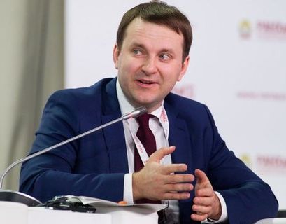 Орешкин предложил позволить регионам устанавливать торговые сборы