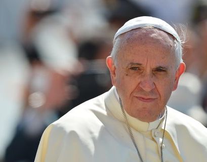 Папа Римский: спорт может внести весомый вклад в мир на планете