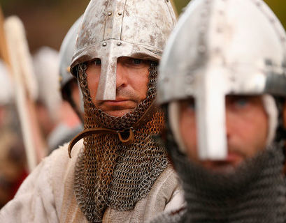 Средневековые рыцари устроили турнир в Москве 