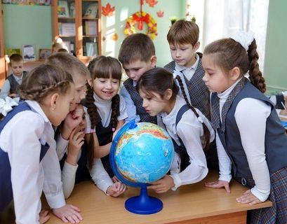 Школьников в России становится все меньше