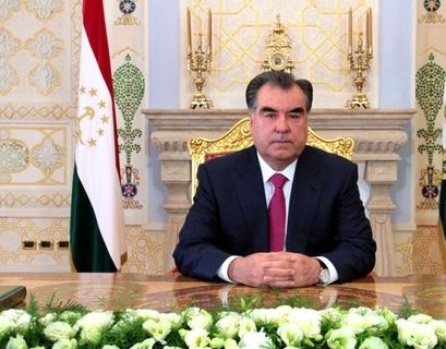 Президент Таджикистана наградил своего сына орденом "Золотая корона"