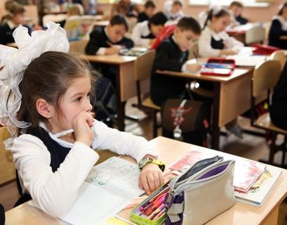 К 2020-му году отреставрируют более 100 школ Московской области
