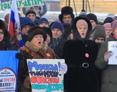 В Архангельской области прошли многочисленные митинги против московского мусора