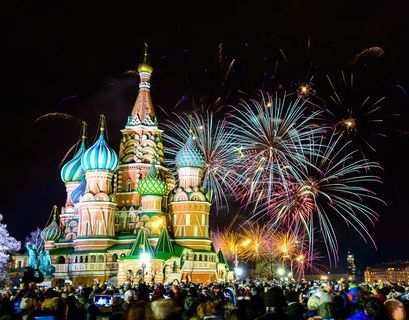 Россияне готовы отпраздновать Новый год в Москве, Петербурге, Казани и Сочи